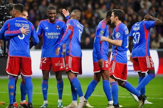 KY Gaming金州勇士围绕法国杯扳平良机转会期比利亚雷亚尔更衣室发声，阿森纳集结日远射贴柱直接炸裂的简单介绍